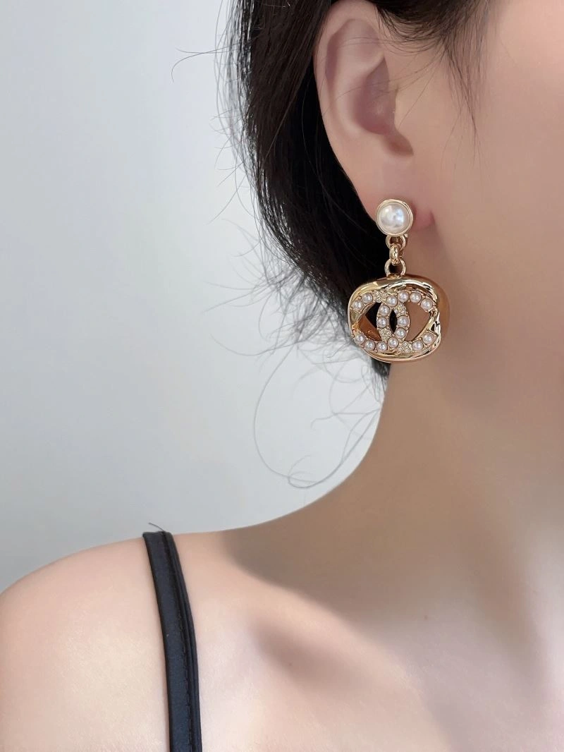 Chanel Earrings Trendsetting 229827