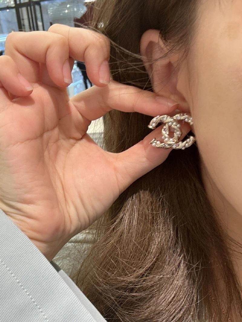 Chanel Earrings Reliable 229806