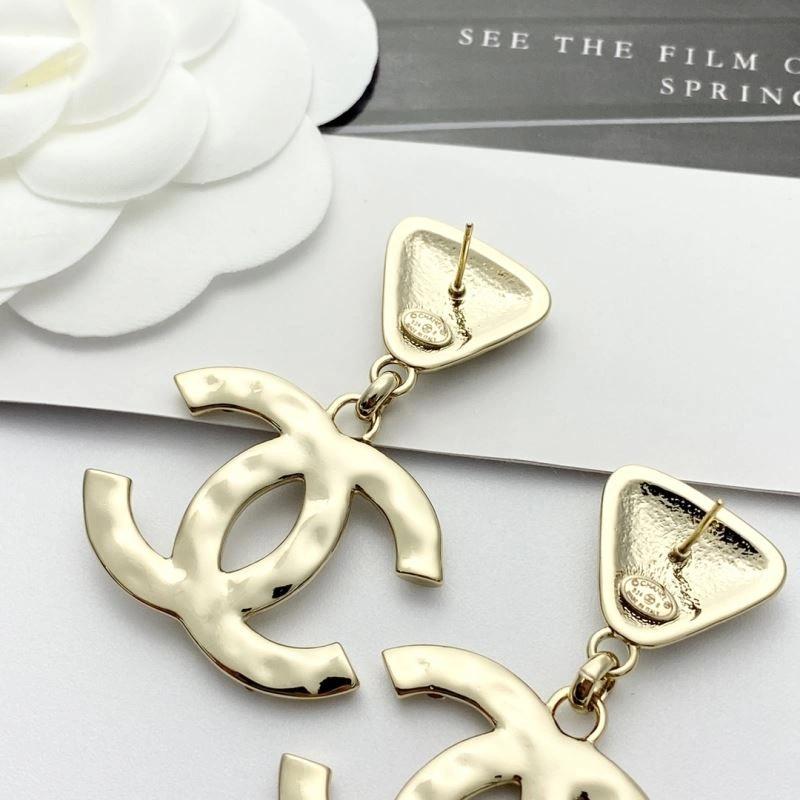 Snug Chanel Earrings 229813