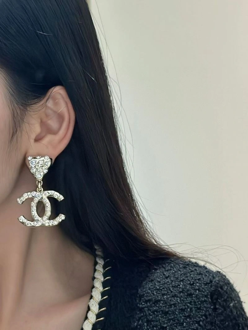 Snug Chanel Earrings 229813
