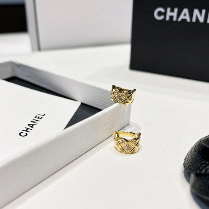 Chanel Earrings QuickDry 229795