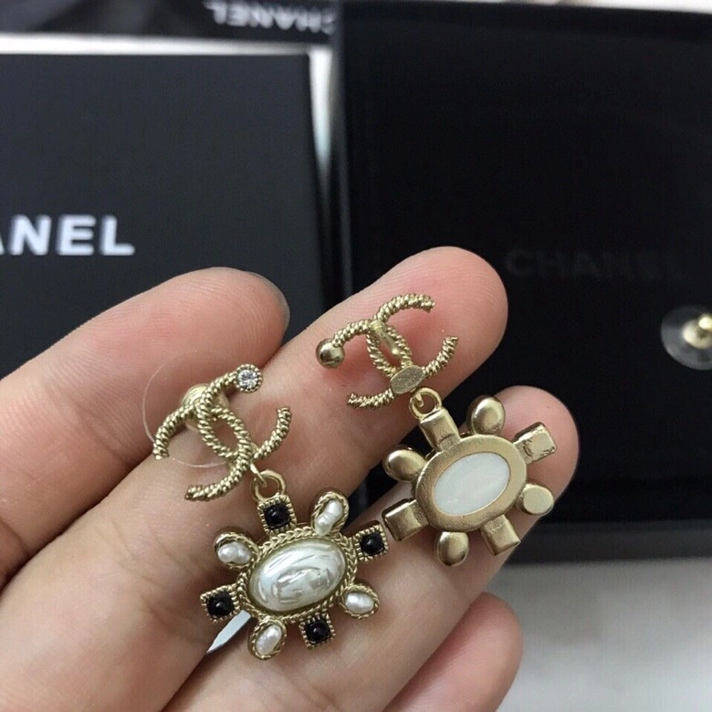 DailyWear Chanel Earrings 229765