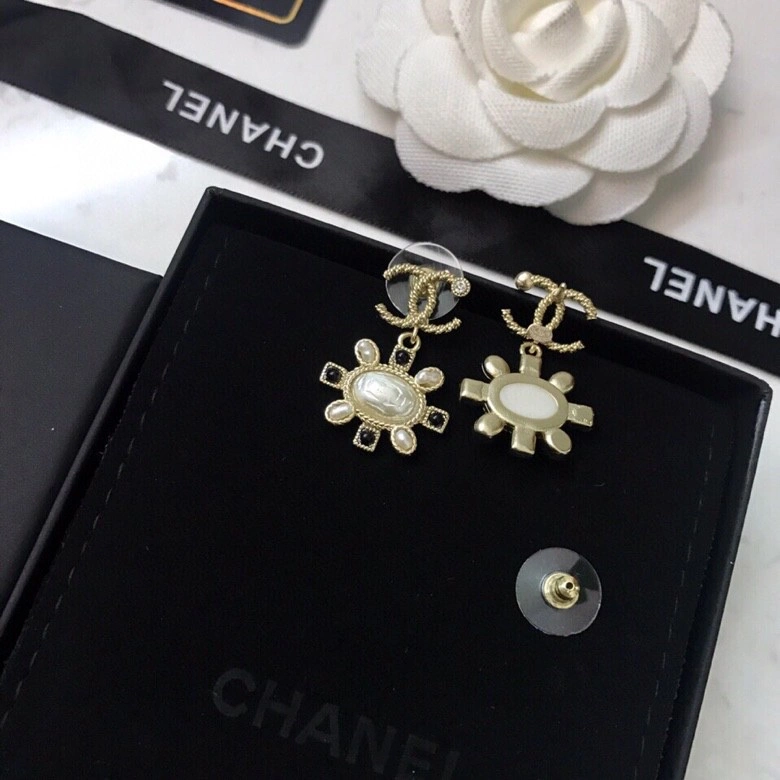 DailyWear Chanel Earrings 229765