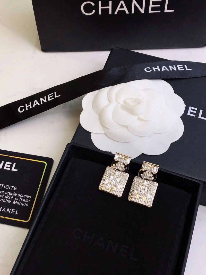 Stylish Chanel Earrings 229794