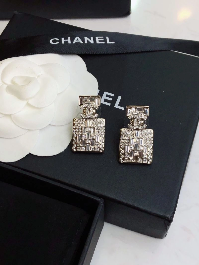 Stylish Chanel Earrings 229794