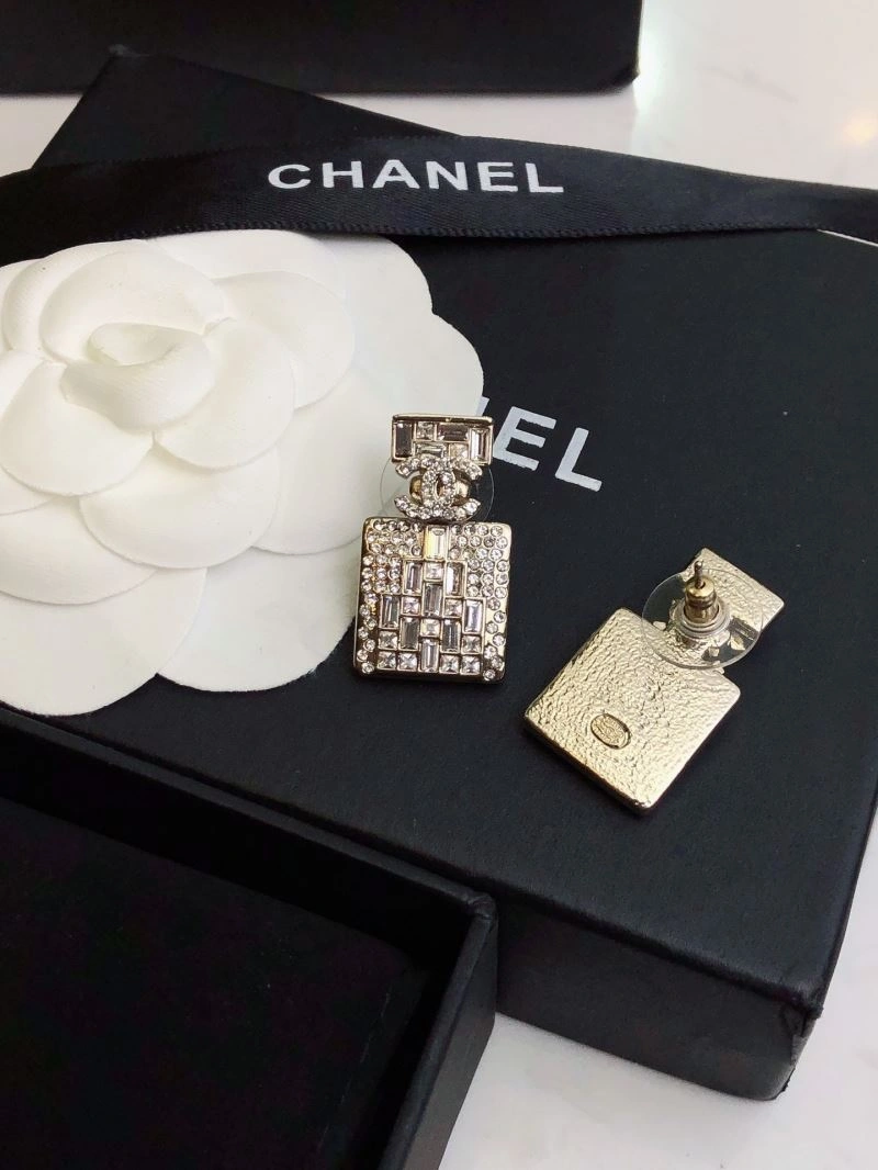 Stylish Chanel Earrings 229794