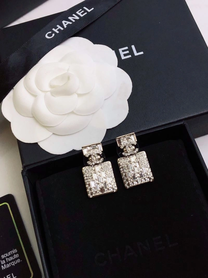 Stylish Chanel Earrings 229794