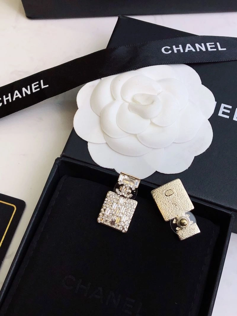 Stylish Chanel Earrings 229794