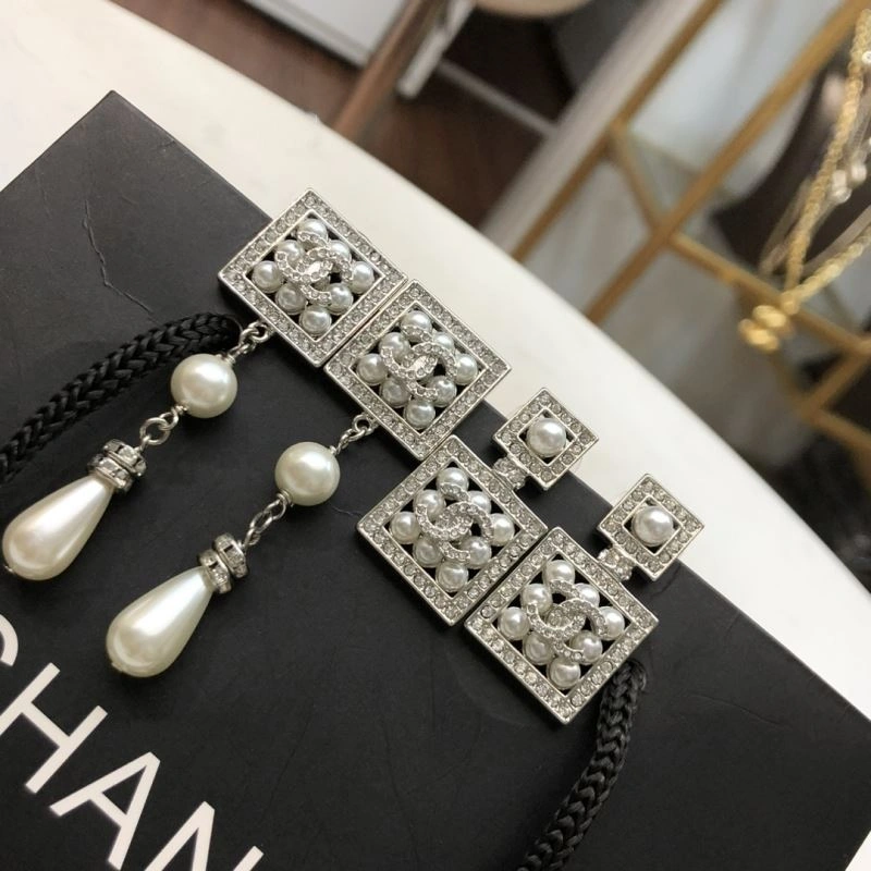 Chanel Earrings Modern 229816