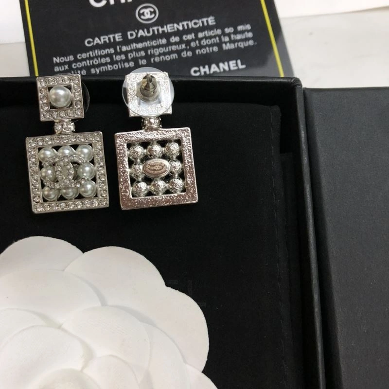 Chanel Earrings Modern 229816