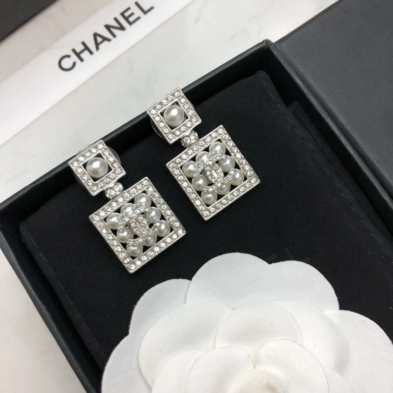 Chanel Earrings Modern 229816