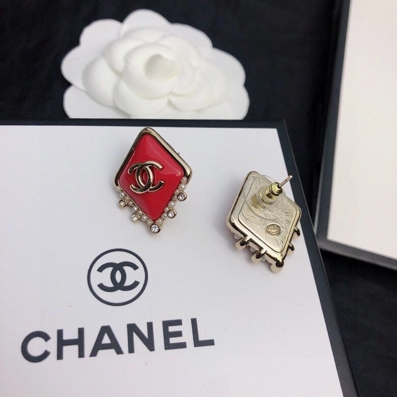 Trendy Chanel Earrings 229815