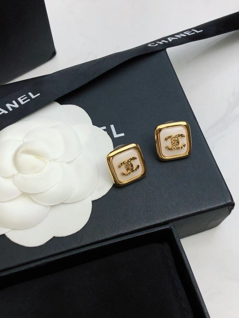 Snug Chanel Earrings 229742