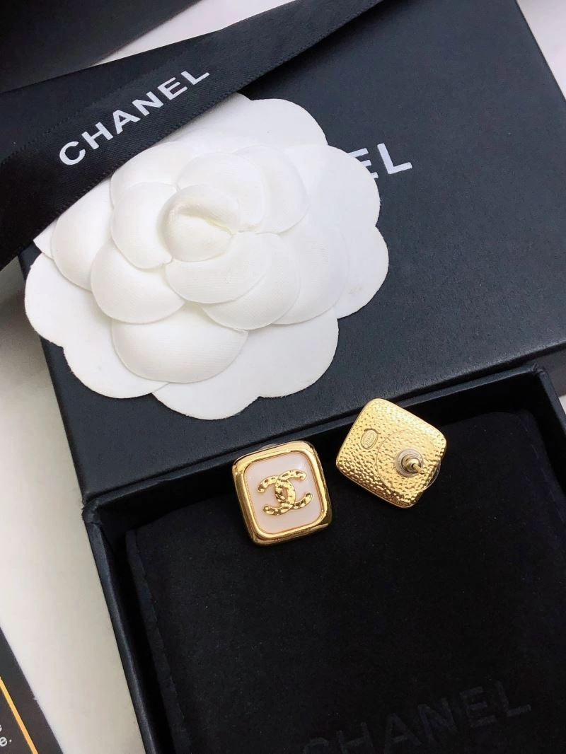 Snug Chanel Earrings 229742