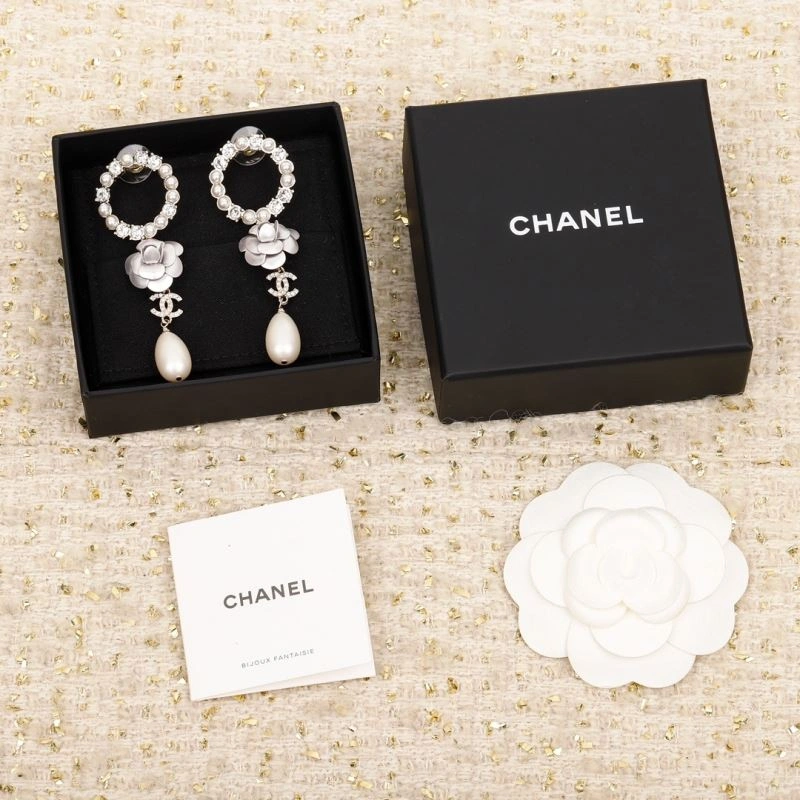 Chanel Earrings Packable 229741