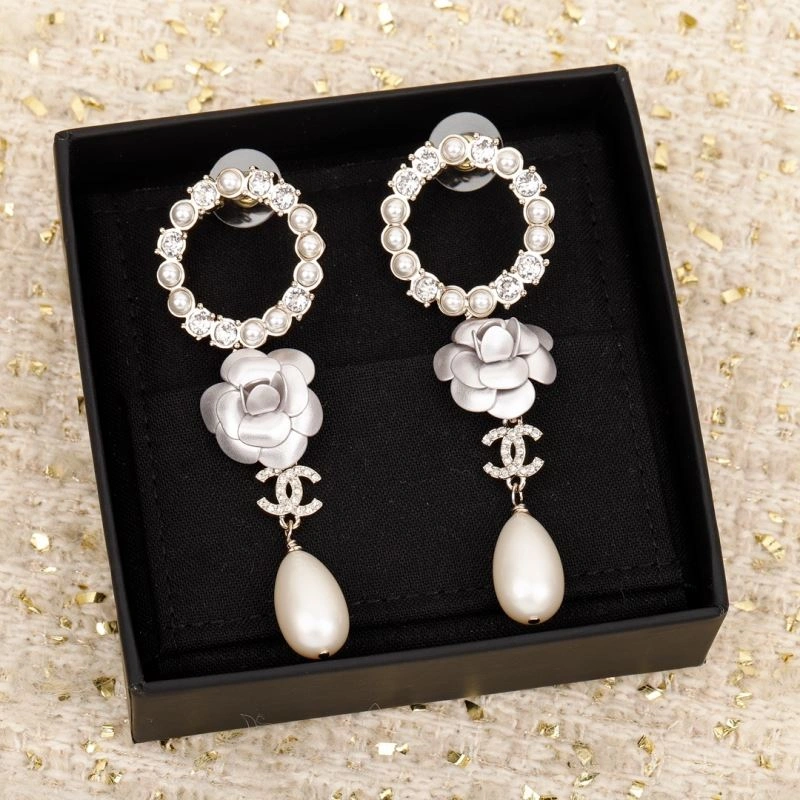 Chanel Earrings Packable 229741