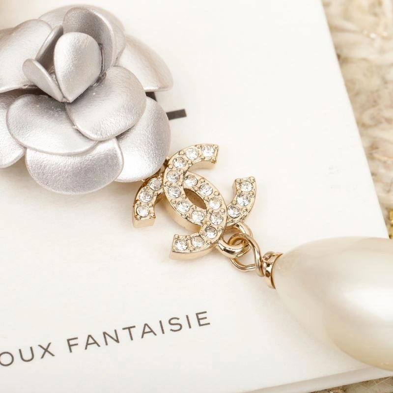 Chanel Earrings Packable 229741