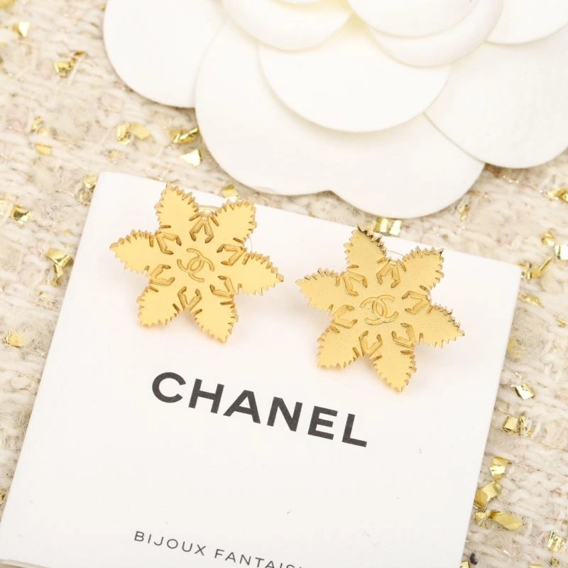 Chanel Earrings Snug 229942