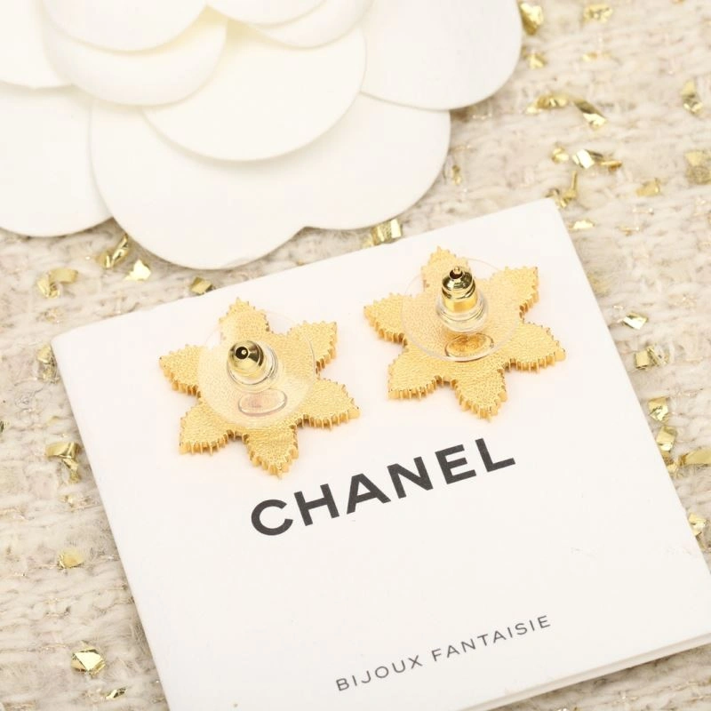 Chanel Earrings Snug 229942
