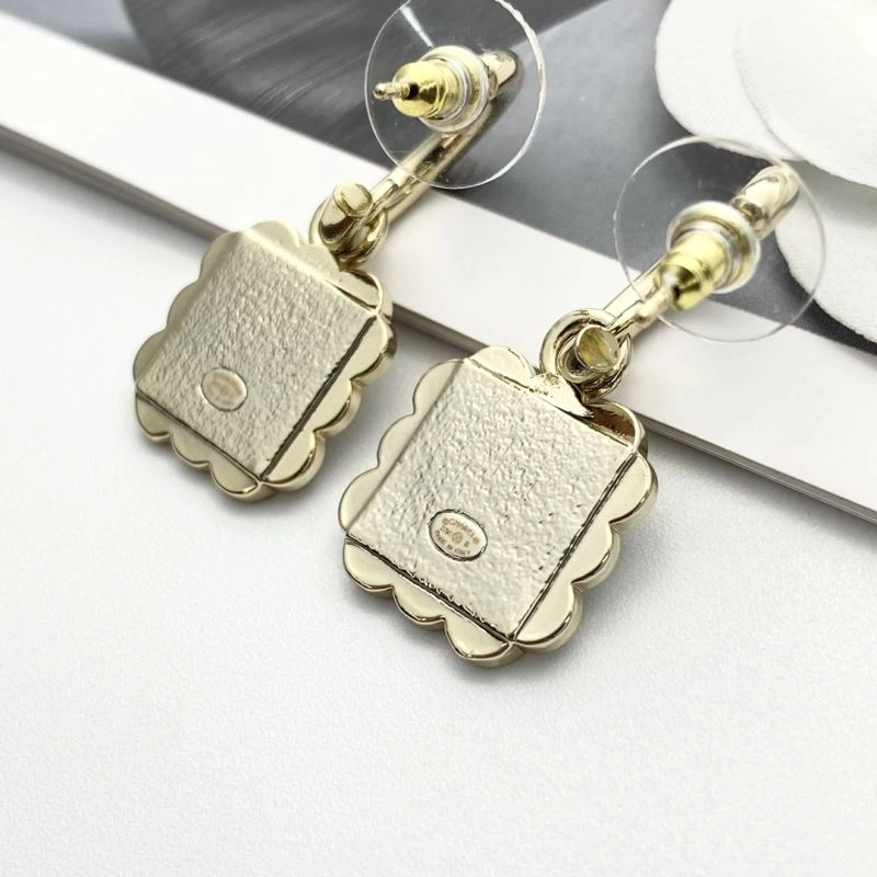 Practical Chanel Earrings 229730