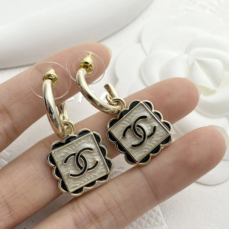 Practical Chanel Earrings 229730