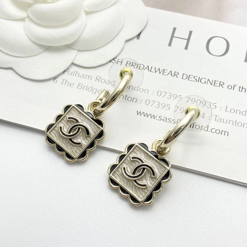 Practical Chanel Earrings 229730