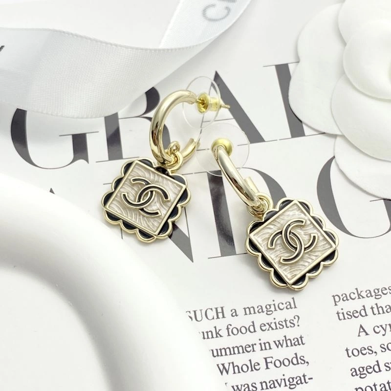 Practical Chanel Earrings 229730