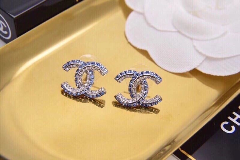 Chanel Earrings Versatile 229723