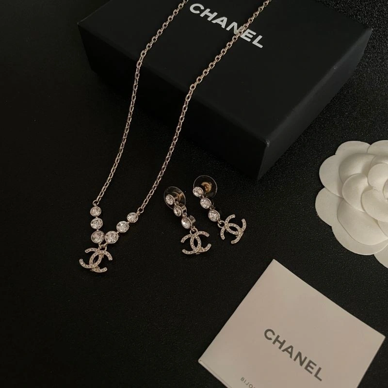 Durable Chanel Earrings 229843