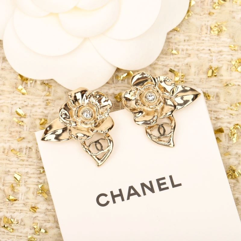 Lightweight Chanel Earrings 229725