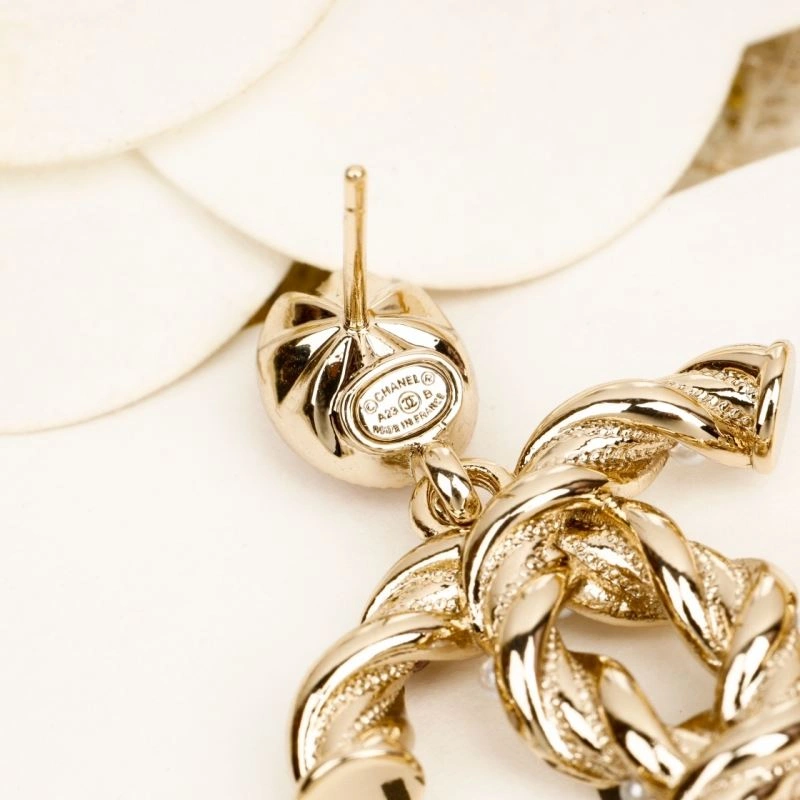 Chanel Earrings Sleek 229707
