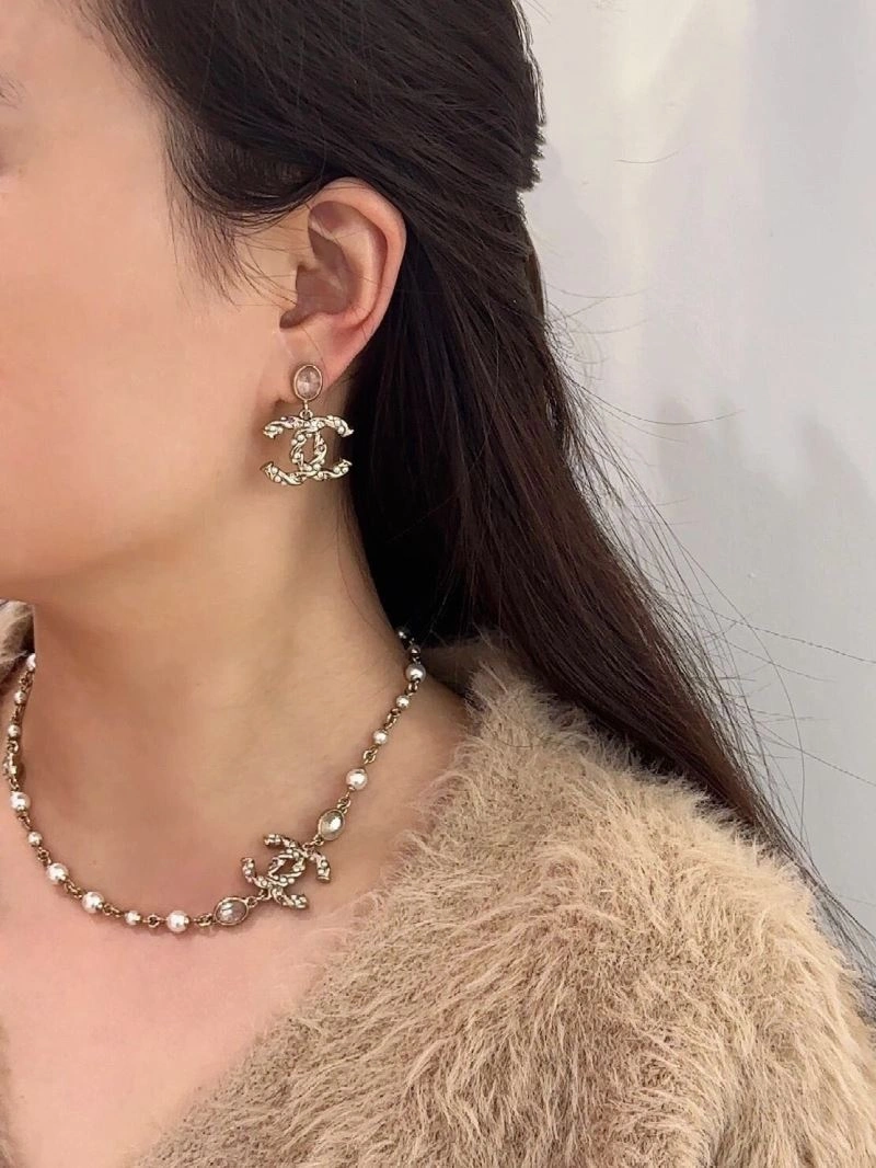 Chanel Earrings Sleek 229707