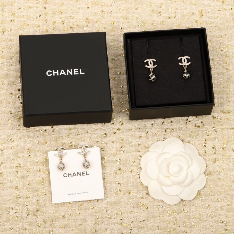 Refined Chanel Earrings 229721
