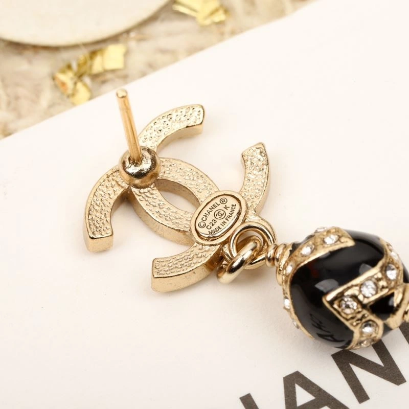 Refined Chanel Earrings 229721