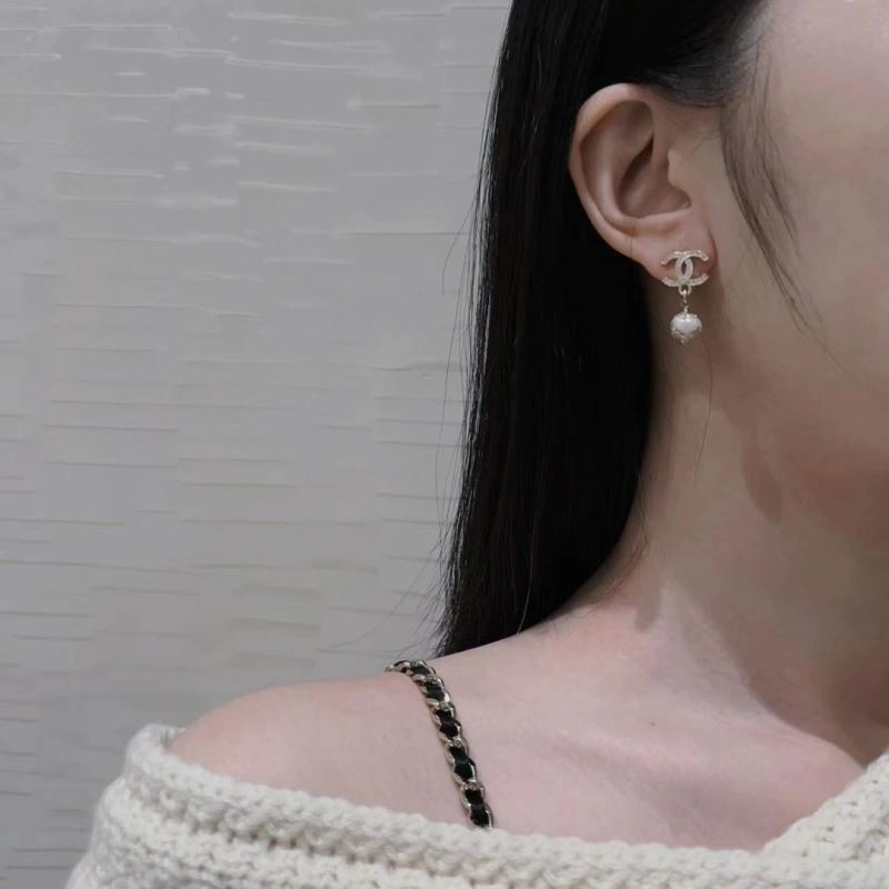 Refined Chanel Earrings 229721
