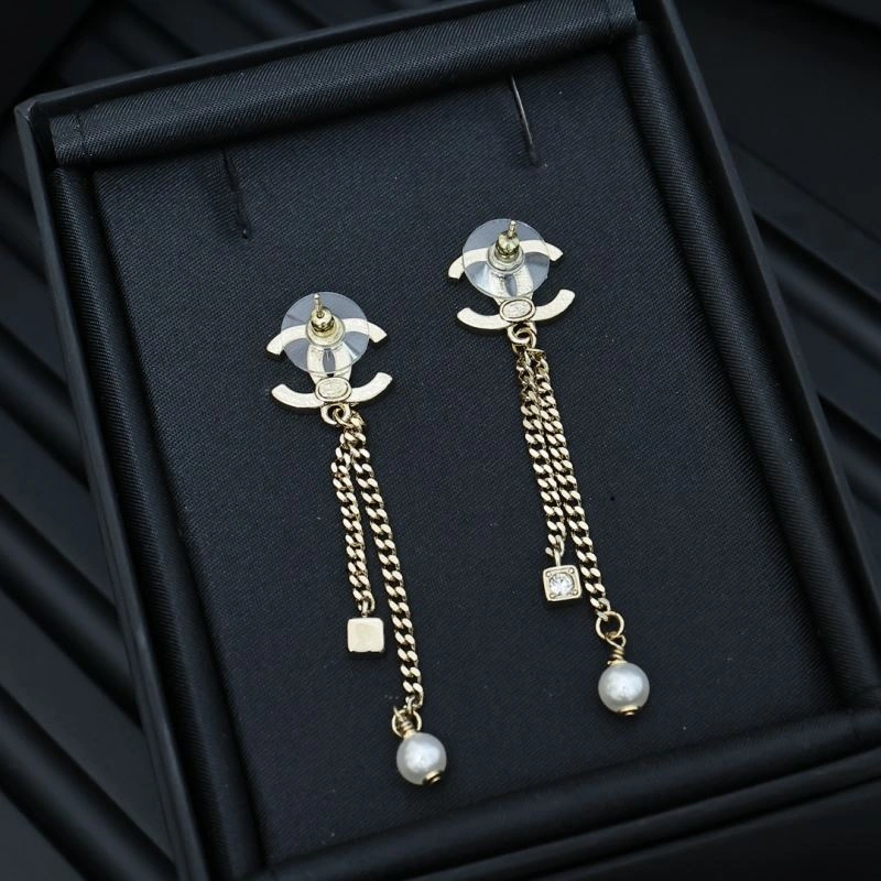 Refined Chanel Earrings 229732