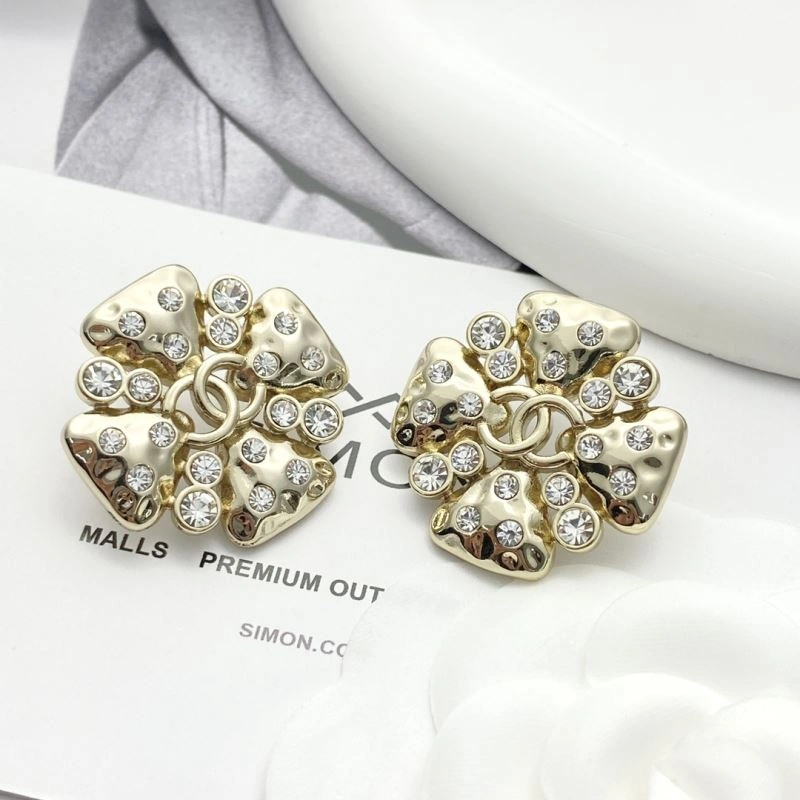 Chanel Earrings Comfortable 229705