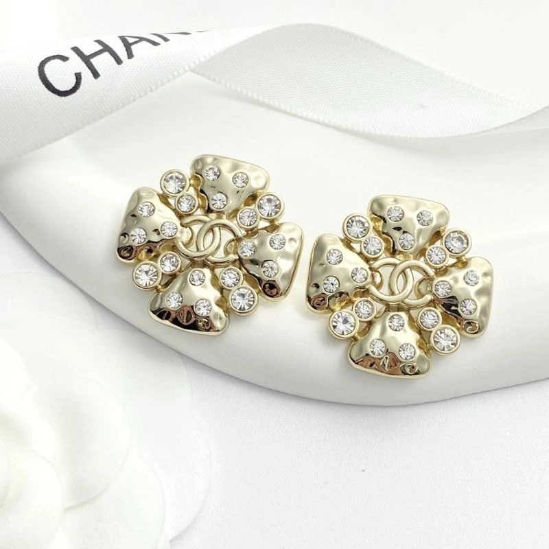 Chanel Earrings Comfortable 229705