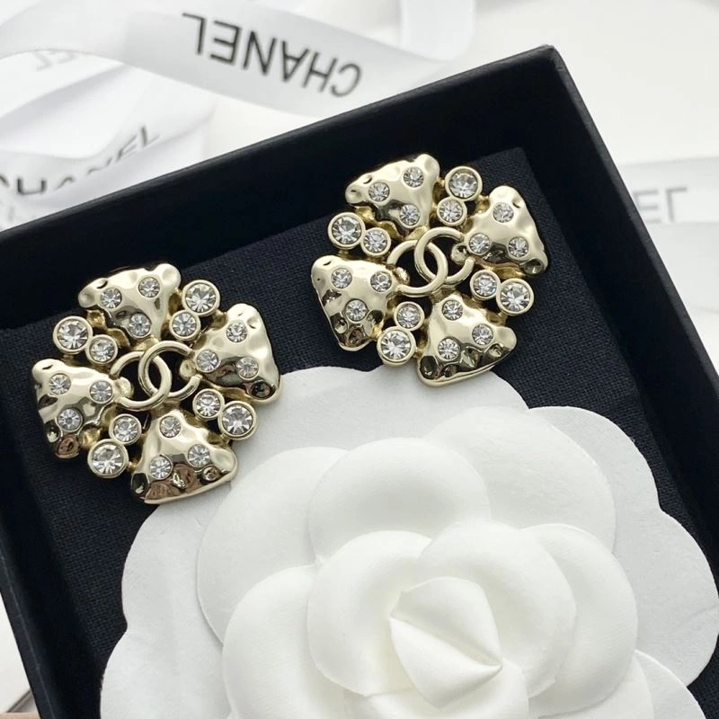 Chanel Earrings Comfortable 229705