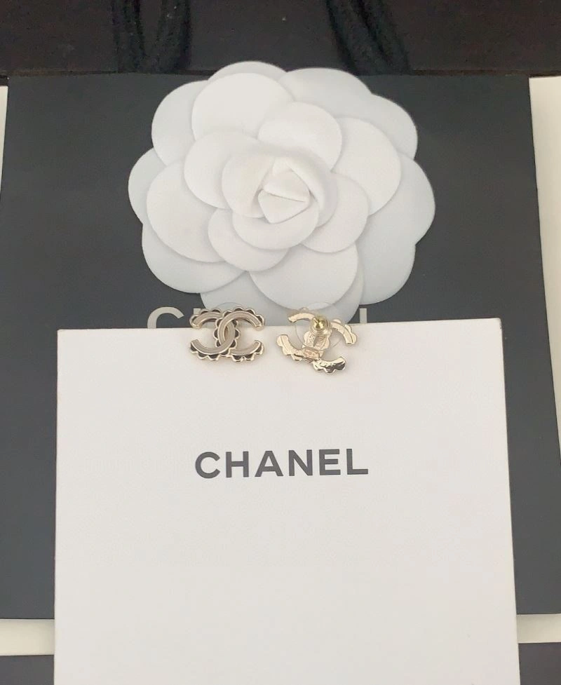Chanel Earrings Breathable 229701