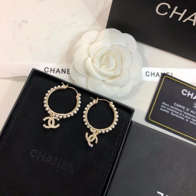 Minimalist Chanel Earrings 229695