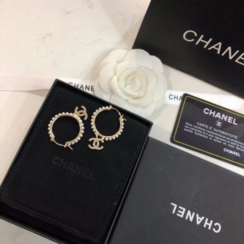 Minimalist Chanel Earrings 229695