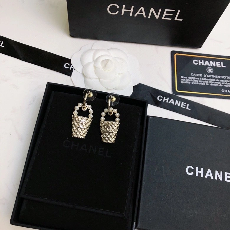Chic Chanel Earrings 229748