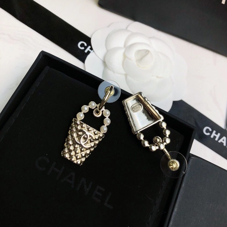 Chic Chanel Earrings 229748