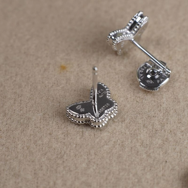 Chanel Earrings Lightweight 229757