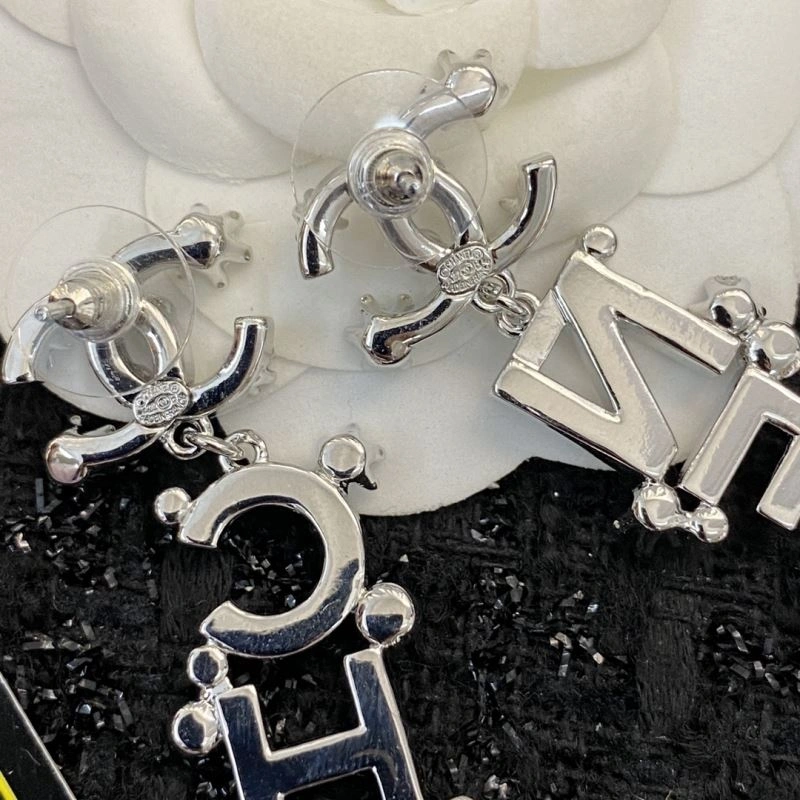 Chanel Earrings Comfortable 229700