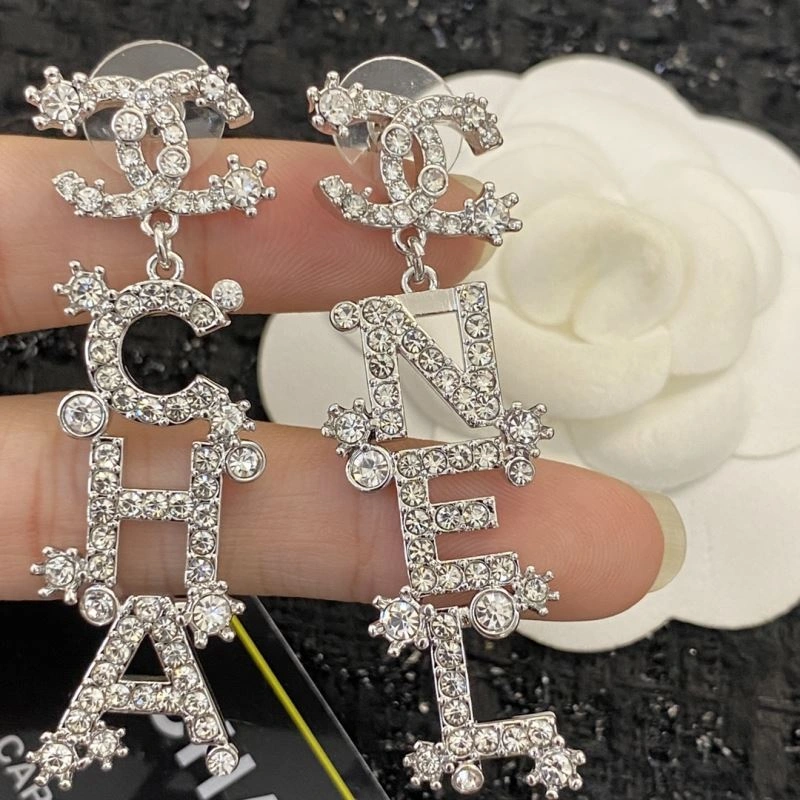 Chanel Earrings Comfortable 229700