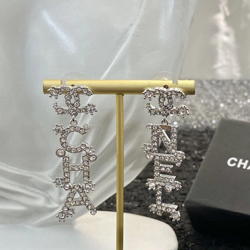 Chanel Earrings Comfortable 229700