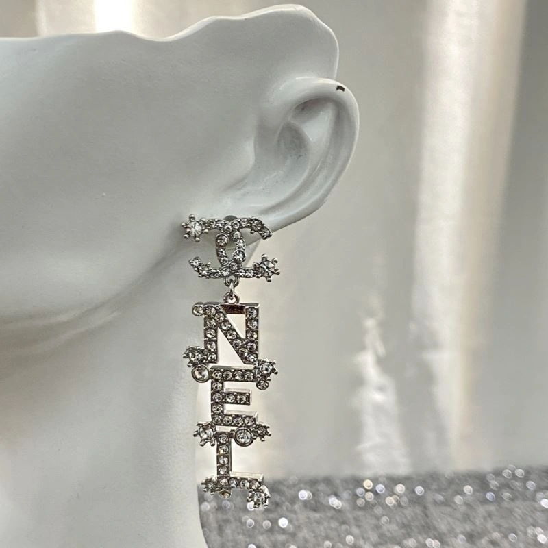 Chanel Earrings Comfortable 229700