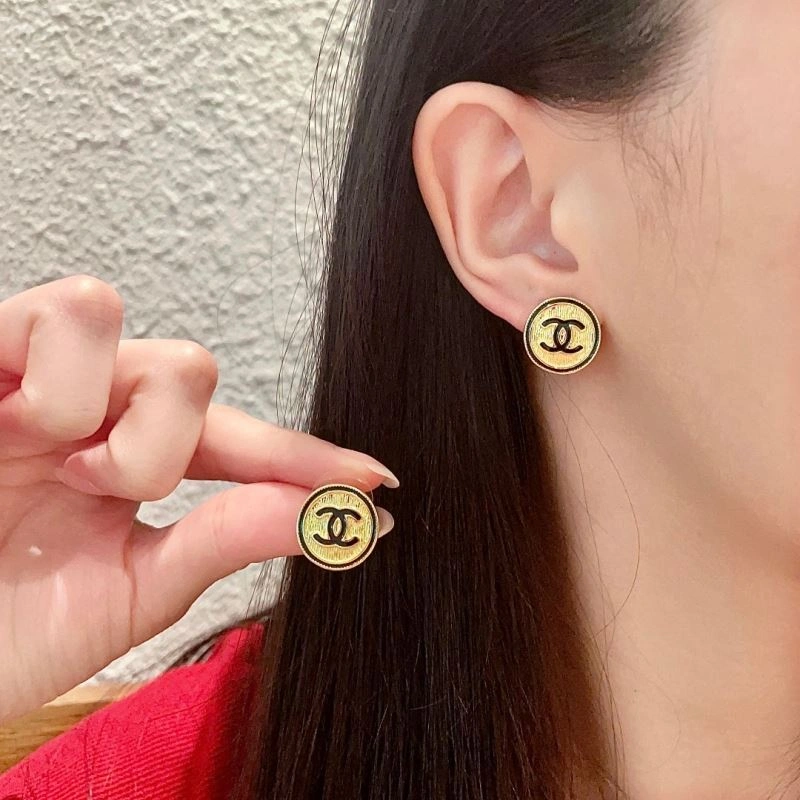 Sporty Chanel Earrings 229673